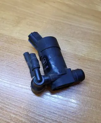 Volvo XC90 Windscreen/windshield washer pump 1S7117K624FE T655C