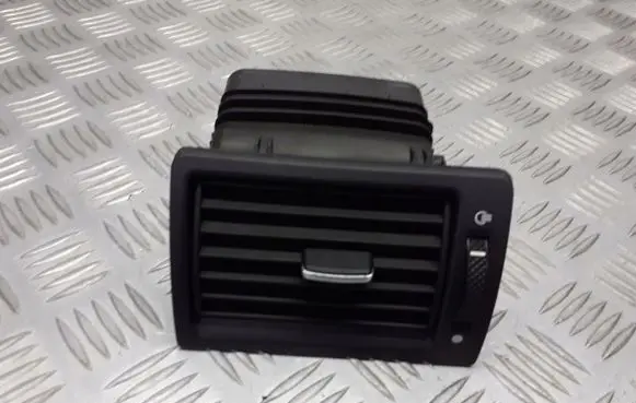 Ford Mondeo Mk III Rear air vent grill 