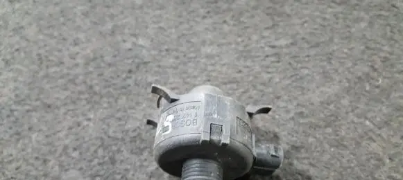 BMW 5 E34 Sensor 1147212053 1384253