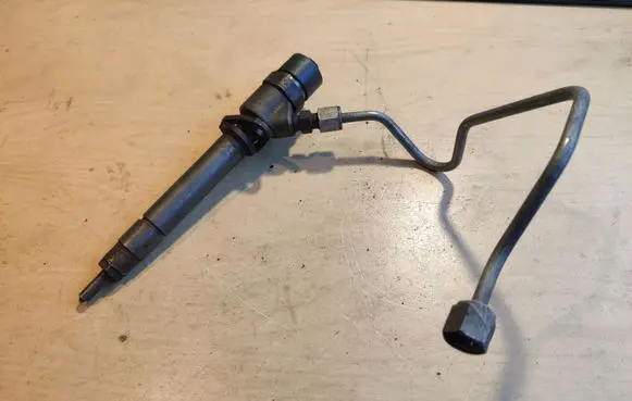 Volvo XC90 Fuel injector 8658351 0445110078