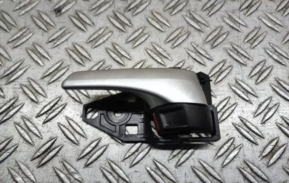 Toyota Camry Front door interior handle