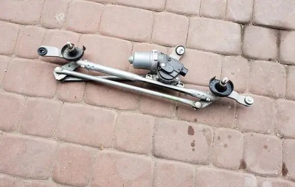 Opel Insignia B Front wiper linkage and motor 13471429