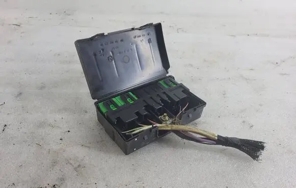 Citroen C4 Grand Picasso Fuse box set 9632229480 97086100