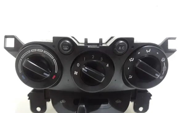 Mazda 2 Climate control unit