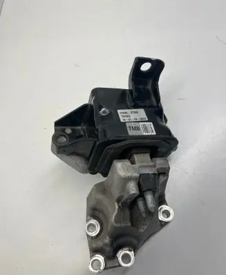 Hyundai Tucson TL Engine mount bracket 21830D7000 157003 101020029