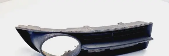 Volkswagen Touran I Front bumper lower grill 1T0853666A