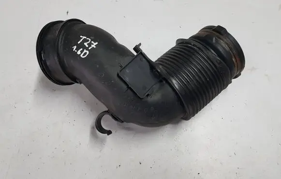 Toyota Avensis T270 Air intake hose/pipe 3465452IAUTOPI 3465452 23557610