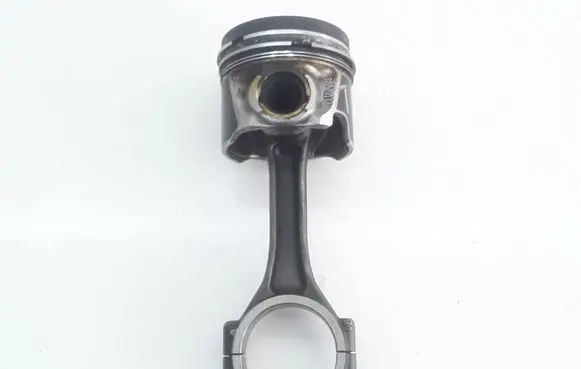 Piston with connecting rod