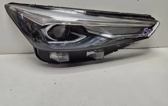 MG MG5 ev Headlight part 10796250 100-40152