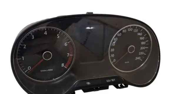 Volkswagen Polo V 6R Speedometer (instrument cluster) 6R0920860F