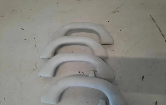 Volkswagen Golf IV Rear interior roof grab handle