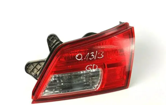 Subaru Outback Tailgate rear/tail lights