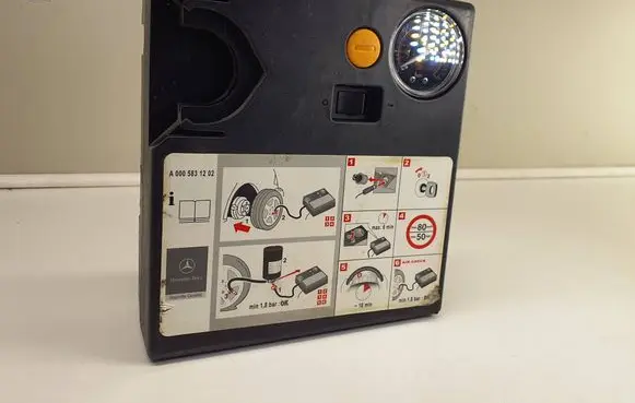 Mercedes-Benz C W204 Tire air pump compressor 