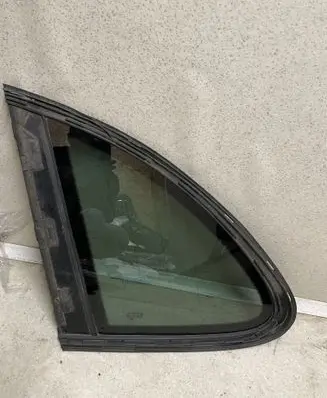 Porsche Cayenne (9PA) Rear side window 7P5845297HB