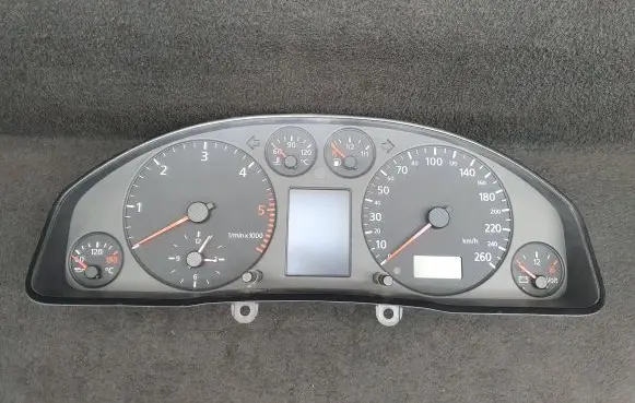 Audi A6 S6 C5 4B Speedometer (instrument cluster) 4B0919880G