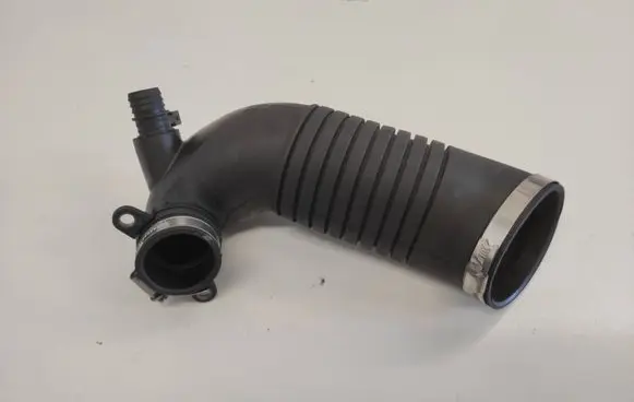 Skoda Superb B5 (3U) Air intake hose/pipe 8D0129615K 416566