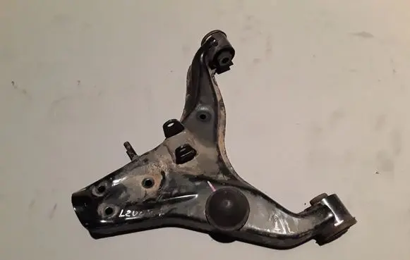 Mitsubishi L200 Front lower control arm/wishbone 