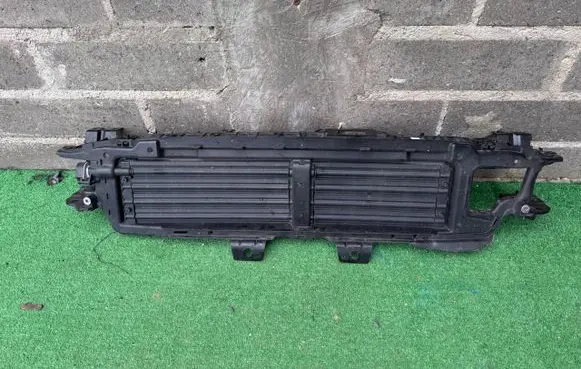 Volvo S60 Intercooler air guide/duct channel 