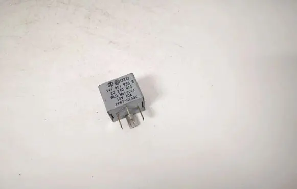 Audi A3 S3 8L Other relay 141951253b 20240072