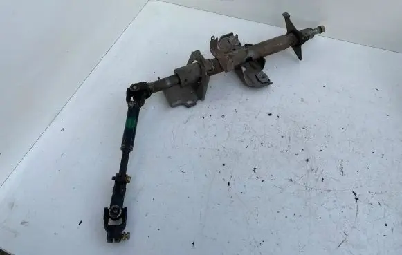 Toyota Corolla E90 Steering wheel axle