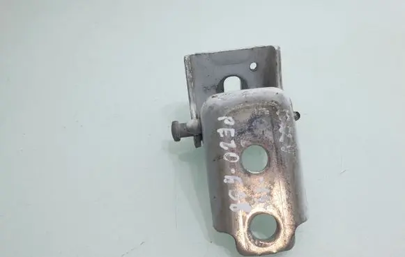 Peugeot 508 Front door upper hinge 