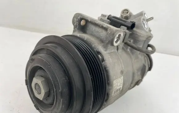Mercedes-Benz E W212 Air conditioning (A/C) compressor (pump) A0032304811 4471500903 6SEU16C