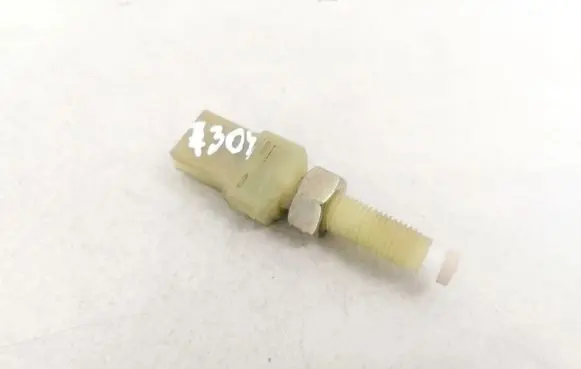 Audi A4 S4 B5 8D Brake pedal sensor switch 443945515