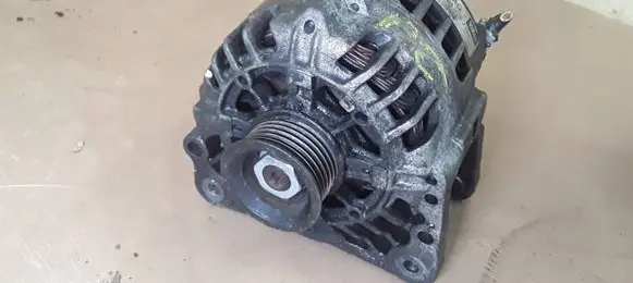 Volkswagen Polo Generator/alternator 03D903025J 2542746B 103095247