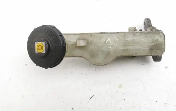 Honda HR-V Master brake cylinder