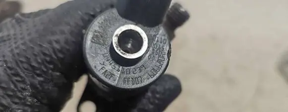 Ford Focus Fuel injector 0445110239