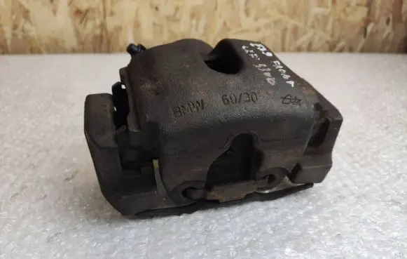 BMW 5 E39 Front brake caliper 6030