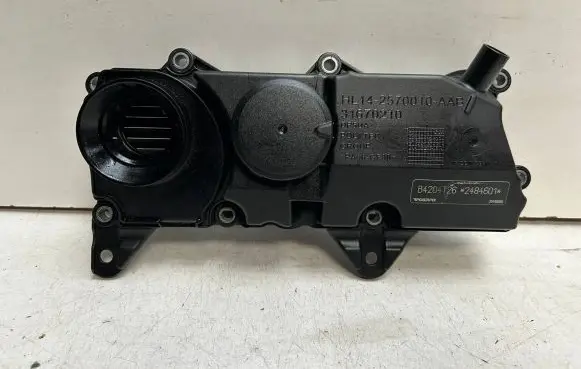 Volvo XC60 Rocker cam cover 31670210 B4204T26 HL142570010AAB