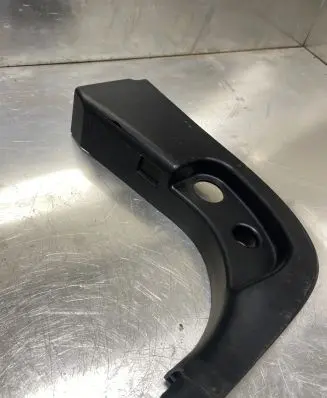 BMW 5 E60 E61 Foot area side trim 7025029