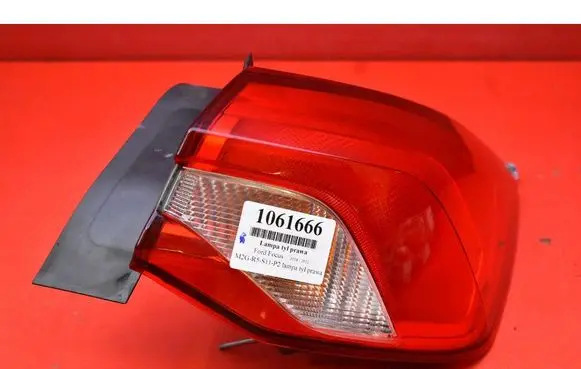 Ford Focus Rear/tail lights JX7B13404CE