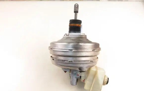 BMW X3 E83 Brake booster LAC115T