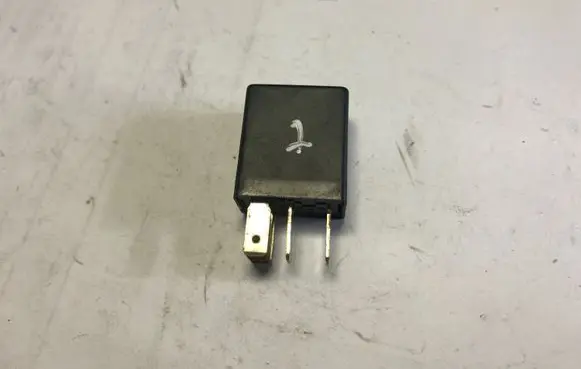 Renault Megane II Other relay 7700414484