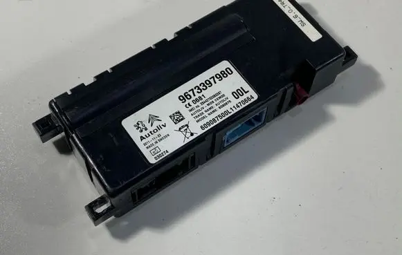 Citroen C5 Bluetooth control unit module 9673397980