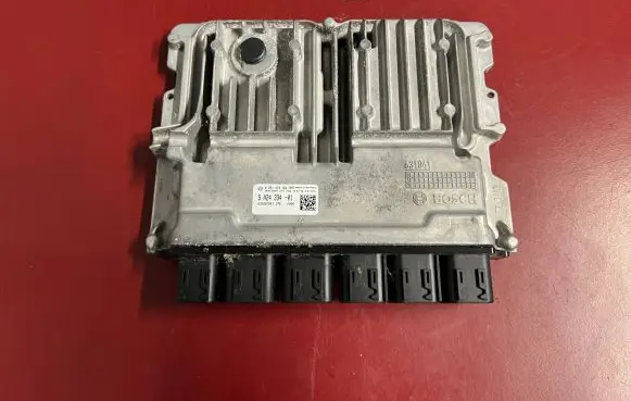 BMW X3 G01 Engine control unit/module 5A24334 0261S10364