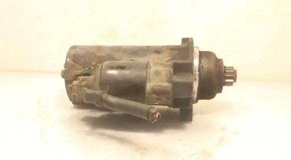 Volkswagen Golf IV Starter motor