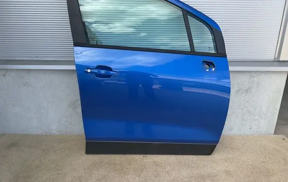 Opel Mokka Front door