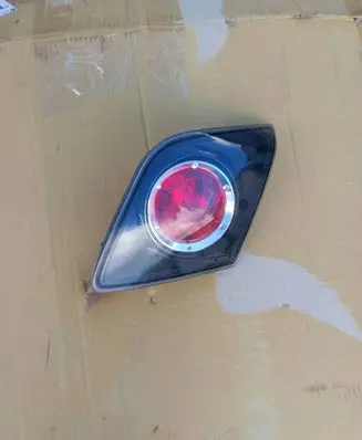 Mazda 3 I Tailgate rear/tail lights P2913R