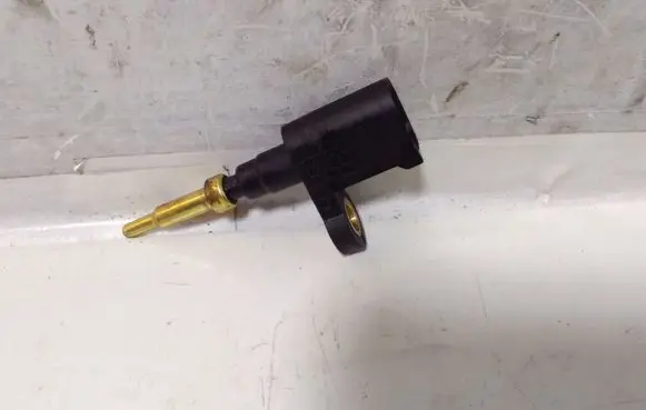 Volkswagen PASSAT B8 Coolant temperature sensor 03N919501