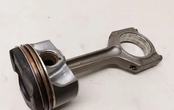 BMW 3 F30 F35 F31 Piston with connecting rod 7846593