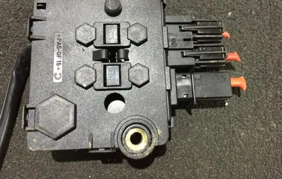Mercedes-Benz S W220 Fuse box set 0005401950