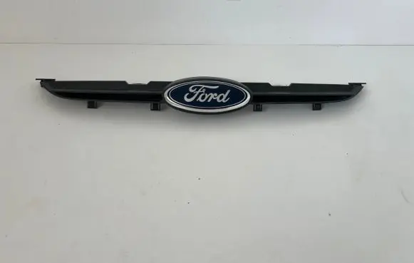 Ford Fiesta Front grill 8A618200B