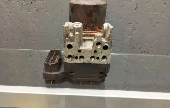 Toyota RAV 4 (XA30) ABS Pump 4454042010 8954142110 1338007421