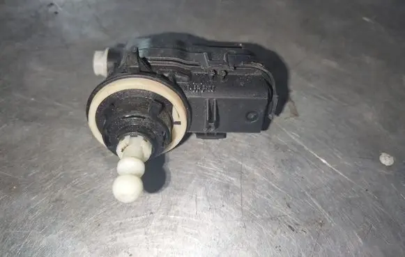 Renault Clio V Headlight level adjustment motor 260564014R