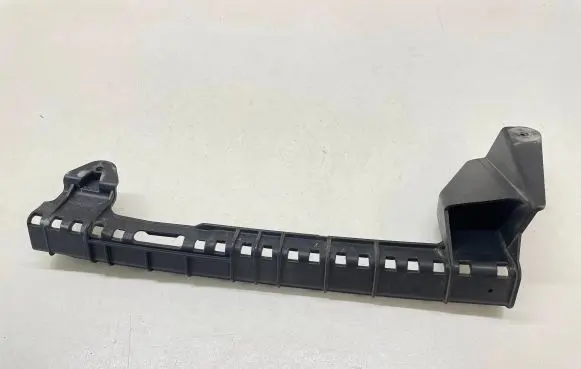 Audi Q7 4L Rear door windshield rail 4L0839067