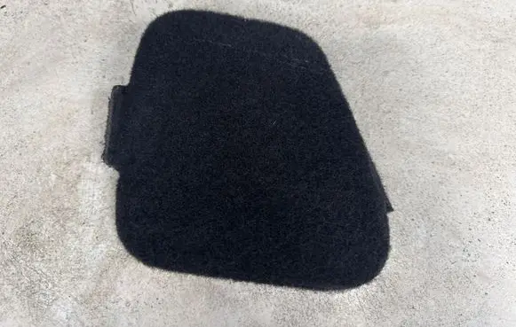 Volkswagen Golf V Tailgate/trunk side cover trim