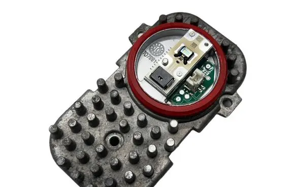 BMW X5 E70 LED ballast control module 1305715084